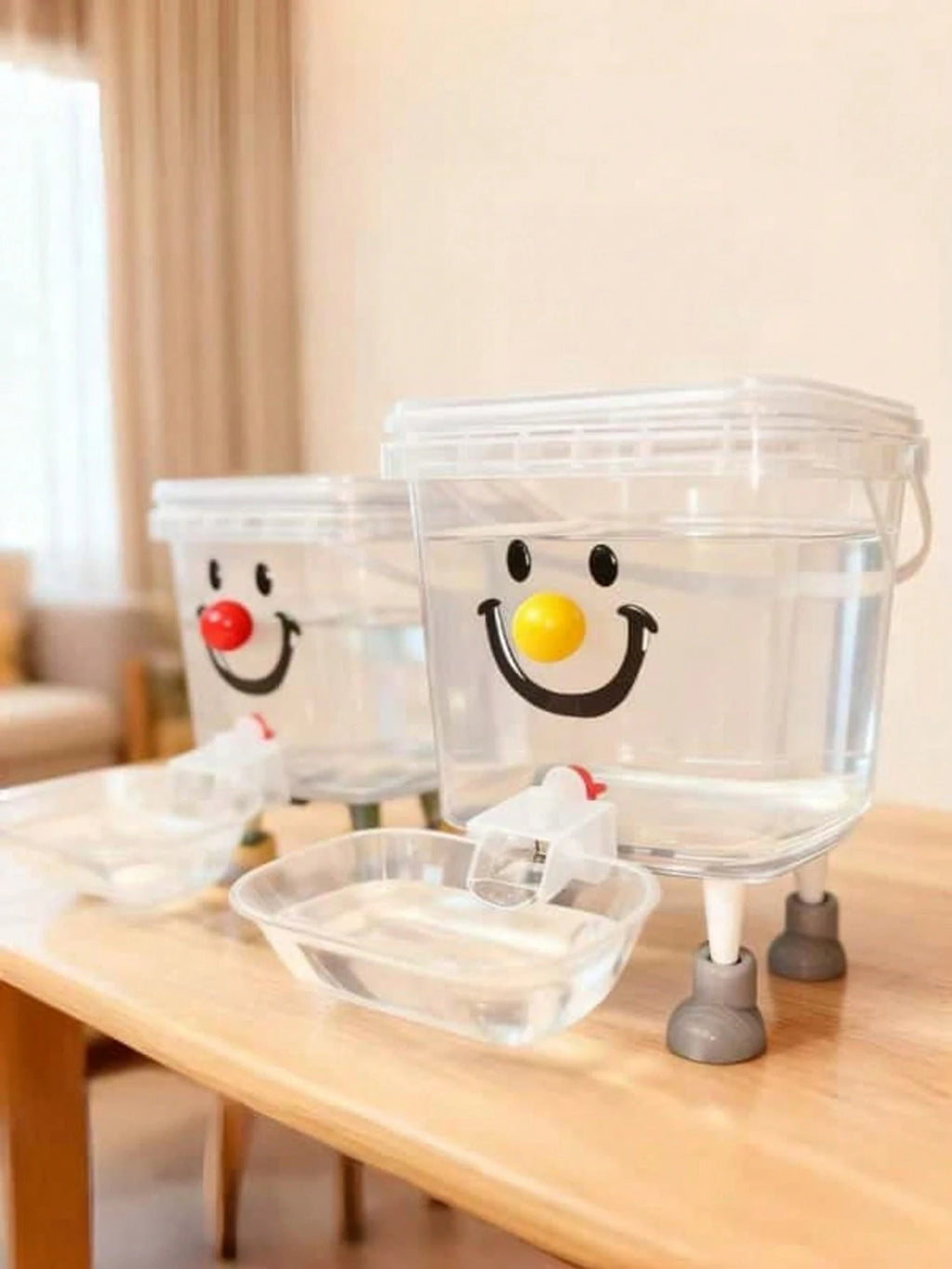 自動ペット給水器 - 電源不要!大容量の水タンク、重力式自動給水、ペットに常に新鮮な水を提供。週1-2回の給水で済み、毎日の給水の手間を解消!