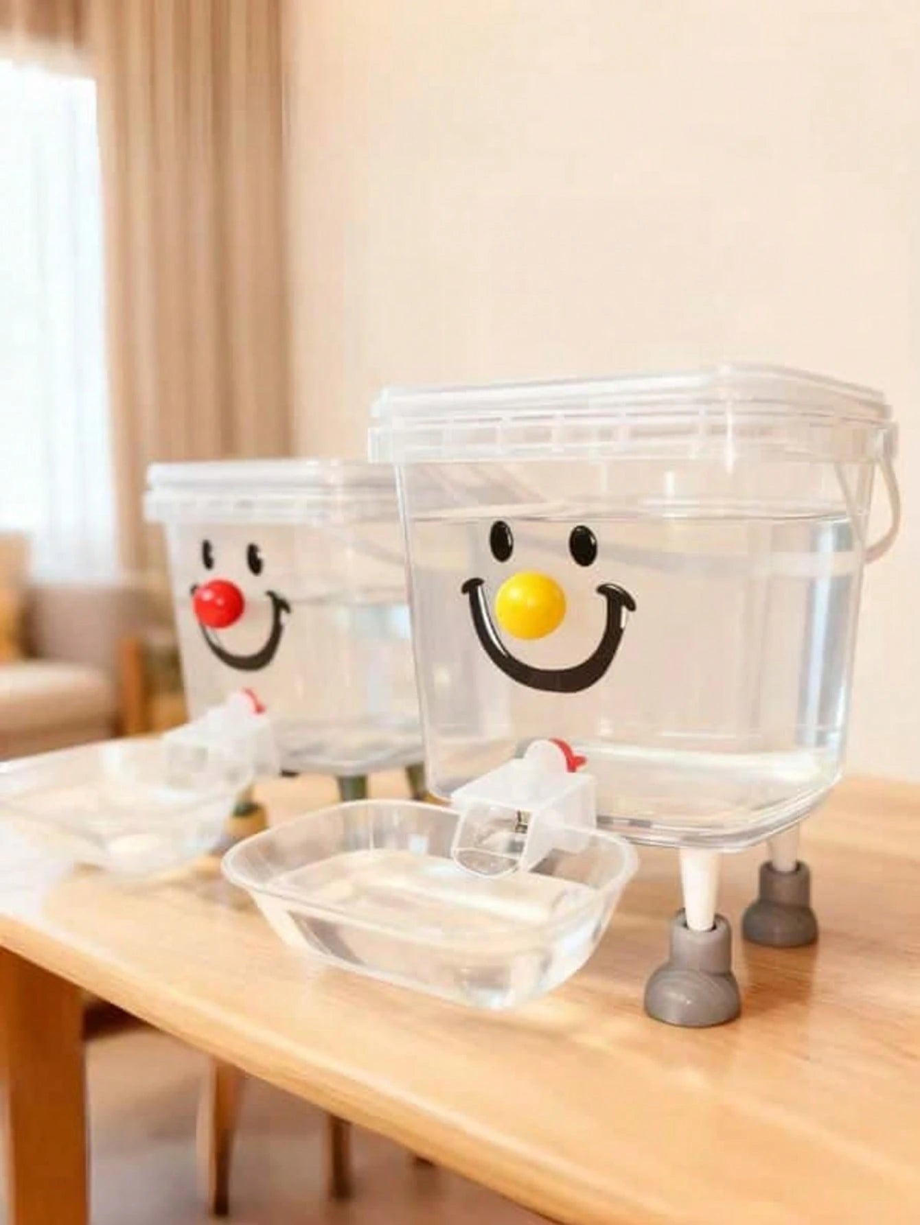 自動ペット給水器 - 電源不要!大容量の水タンク、重力式自動給水、ペットに常に新鮮な水を提供。週1-2回の給水で済み、毎日の給水の手間を解消!